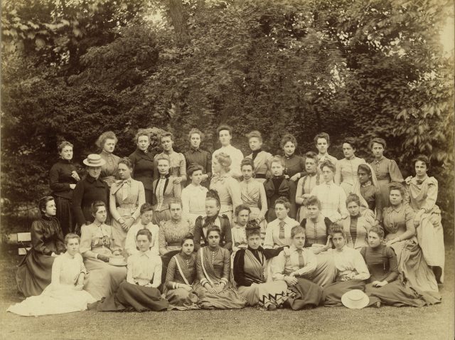 Group photo from 1890 of Somerville students under Agnes Maitland