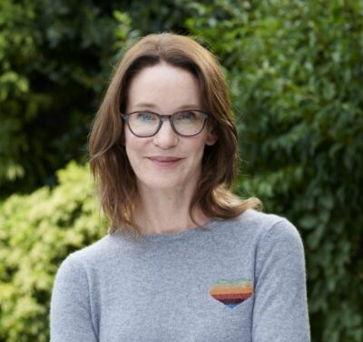 Headshot of Alumna Susie Dent