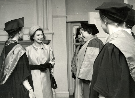 Elizabeth II meeting all five heads of the women's colleges: Barbara Craig (Somerville); Dame Lucy Sutherlan (LMH); Dame Kathleen Kenyon (St Hugh’s); Mary Bennett (St Hilda’s); and Nancy Trenaman (St Anne’s)