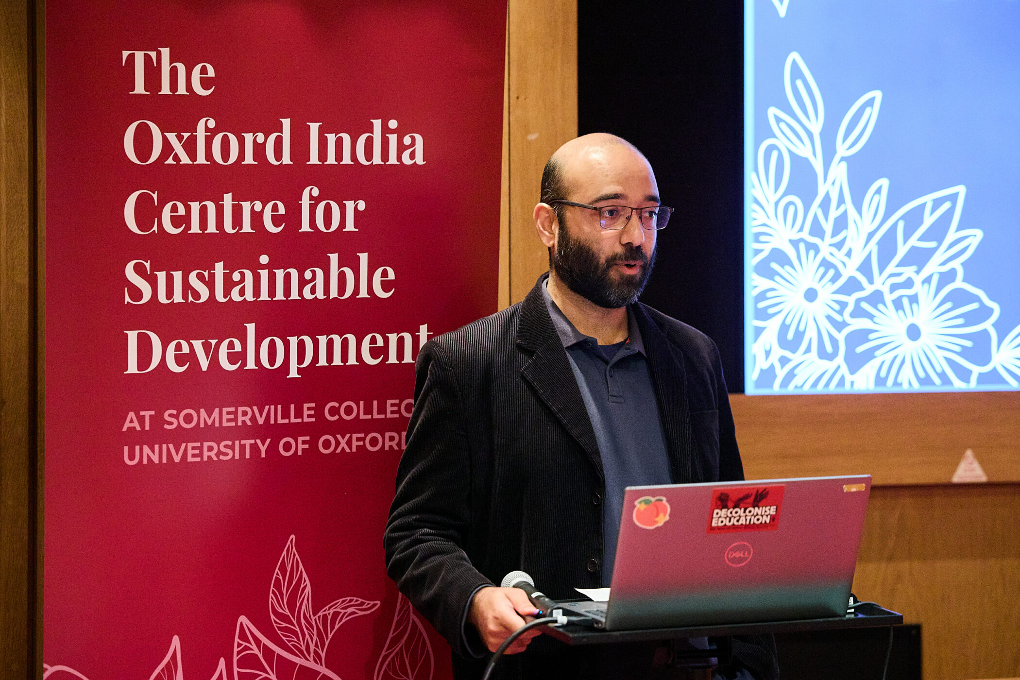 Dr Siddharth Arora, Programme Director of the Oxford India Centre