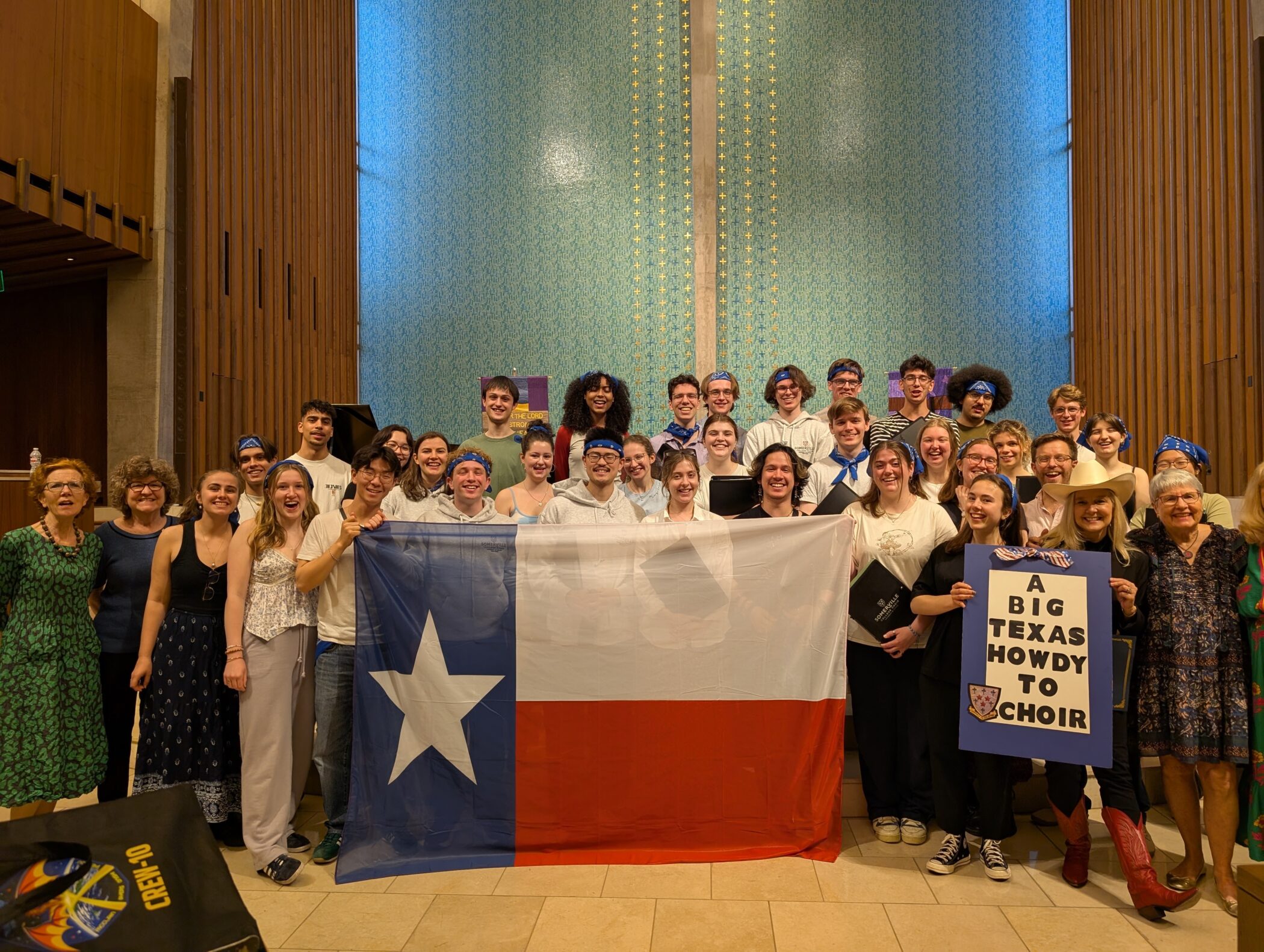The Choir receive a warm Texas welcome!