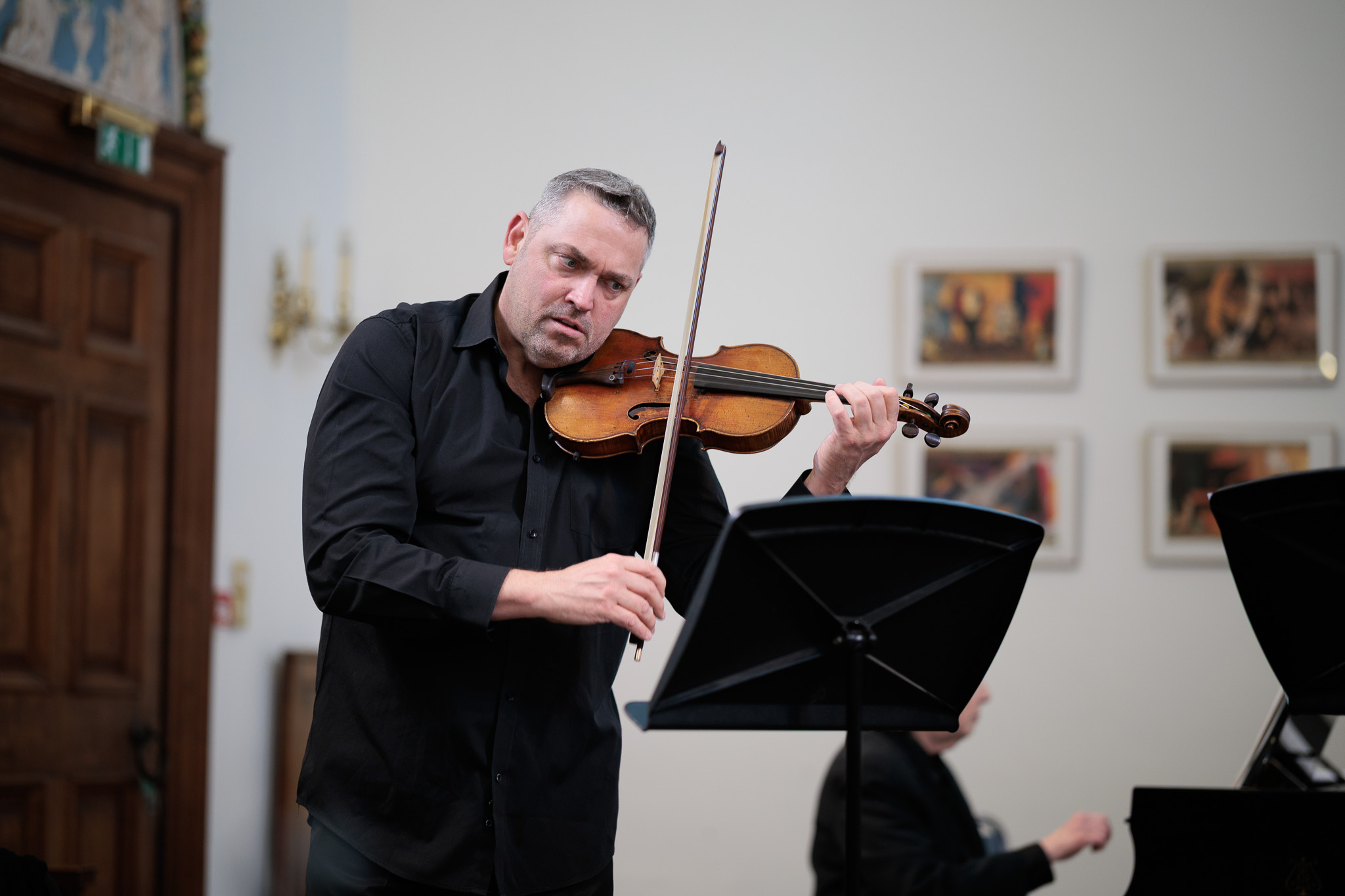 Oxmoor International Chamber players