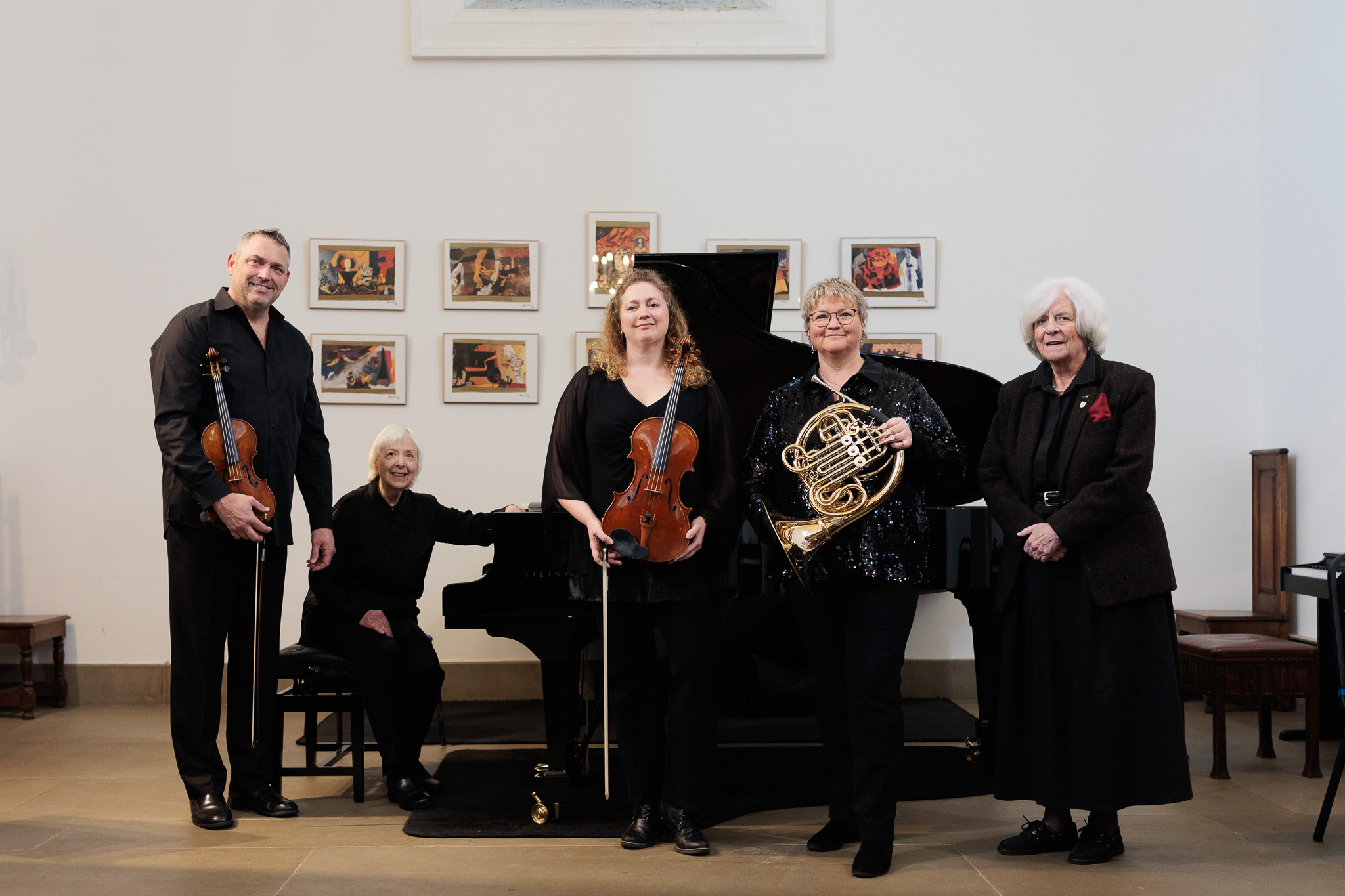 Oxmoor International Chamber players