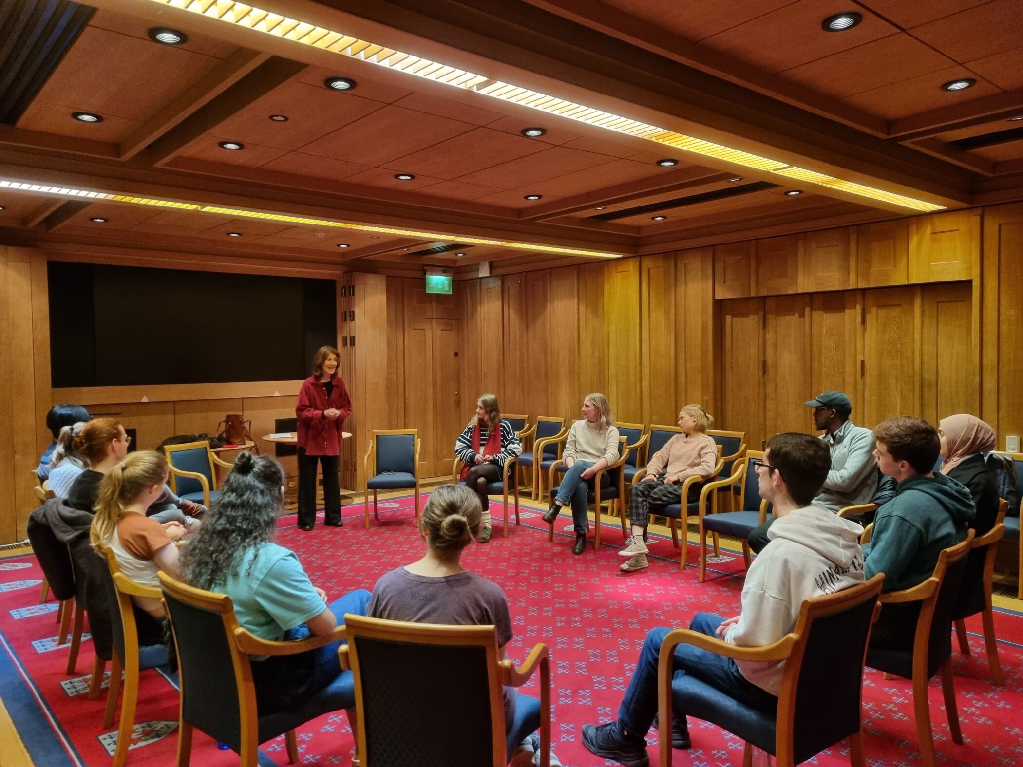 Alison Skilbeck giving a public speaking workshop